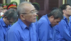 Bị cáo Trung tại phiên tòa sáng 23.10 - Ảnh: Ngọc Lê