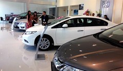 Nhập khẩu ô tô 10 tháng gấp 3 lần năm 2013