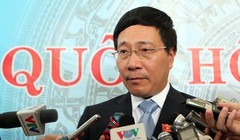 Phó Thủ tướng Phạm Bình Minh trong một lần trả lời phỏng vấn báo chí bên lề Quốc hội