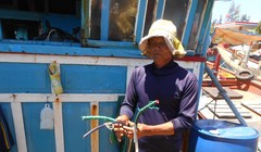 Tthời gian qua, nhiều tàu cá của ngư dân Quảng Ngãi liên tục gặp tai nạn rủi ro trên biển.