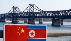 Cầu bắc qua sông Áp Lục, khu vực biên giới Trung Quốc-Triều Tiên. (Nguồn: AFP)