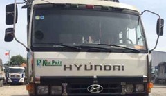 “Xe vua” trên đường phố TP HCM với logo “Kim Phát” Ảnh: HẢI LIÊN