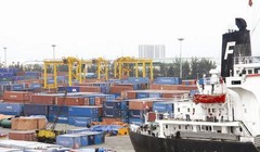 Các hậu quả vay nợ của Vinashin sau 5 năm vẫn khó giải quyết. Hầu hết các công ty thuộc Vinashin trước đây đều âm vốn chủ sở hữu, không đủ điều kiện để CPH - Ảnh:TL