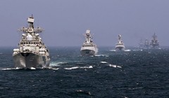 Biên đội tàu chiến của hải quân Trung Quốc trong một cuộc tập trận năm 2014 - Ảnh: Reuters