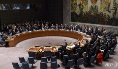Hội đồng Bảo an Liên Hiệp Quốc họp và thông qua tiến trình hòa bình cho Syria hôm 18-12 (Ảnh: AFP) 
