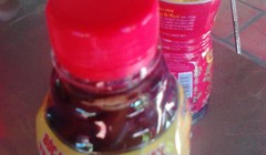 Cà Mau mời Tân Hiệp Phát đến làm rõ vụ trà Dr. Thanh có cặn 21:31 20/12/2015 52021 2.3k 5  Nhằm đảm bảo sức khỏe cho người tiêu dùng, nhà chức trách ở Cà Mau sẽ làm việc với đại diện Công ty Tân Hiệp Phát để truy nguyên nhân nhiều chai trà thảo mộc có cặn