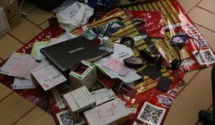 Tang vật lực lượng chức năng thu giữ tại nơi ở của Lawrence