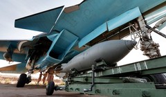 Clip cận cảnh cách “thú mỏ vịt” Su-34 ném bom đánh IS