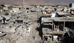 Tất cả chỉ còn là đống đổ nát. (Nguồn: theguardian.com)