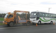 Cứu hộ xe bị nổ vỏ.