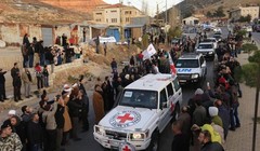 Đoàn xe sơ tán chiến binh nổi dậy Syria của Liên Hợp Quốc