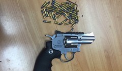 Khẩu súng bị phát hiện - Ảnh: Hoàng Ty