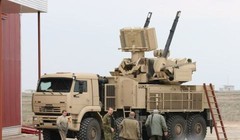 Tổ hợp tên lửa "Pantsir-S".