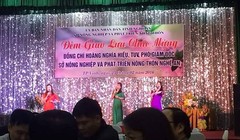 Bảng chào mừng hoành tráng ghi rõ Sở Nông nghiệp tỉnh Nghệ An tổ chức đêm giao lưu.