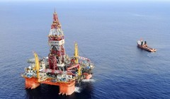 Giàn khoan HD-981 của Trung Quốc. Ảnh: Xinhua