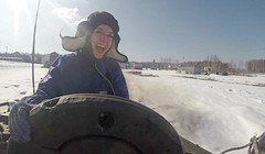 Video “Gói” du lịch lái tăng T-90 với giá 180 euro