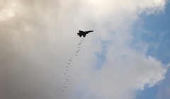 Su-30MKI của Ấn Độ thả cùng lúc 26 quả bom, ngày 18.3.2016 - Ảnh: bmpd/Angad Singh