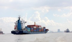 Một tuyến vận tải ven biển kết nối giữa Việt Nam - Campuchia - Thái Lan sẽ được nghiên cứu. Ảnh: Anh Quân