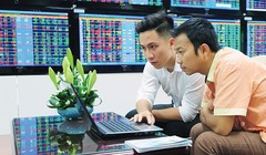 Nhiều doanh nghiệp hứa đưa cổ phiếu niêm yết lên sàn nhưng chưa biết đến bao giờ lời hứa mới thành hiện thực