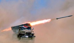 Tin tức 24h: Mỹ phủ đầu Bắc Kinh về Biển Đông; Trung Quốc “tứ bề thọ địch”; Nghi vấn quân Nga thua trận ở Syria; Các bí thư bắt đầu “phá đá” thủ tục hành chính