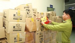 Kiểm tra 5 toa tàu, đã tạm giữ 70 tấn hàng nghi lậu