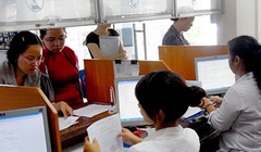 Doanh nghiệp đang làm thủ tục hoàn thuế tại Cục Thuế TP.HCM. Ảnh: HTD