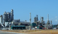 Nhà máy lọc dầu Dung Quất