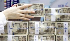 Hiện gần 40% nợ công của Việt Nam là vay bằng đồng yen, tương ứng 45 tỉ đô la Mỹ, bằng đô la Mỹ chiếm 25% và bằng euro 15%. Ảnh: Internet