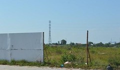 Dự án Metropolitan ngàn tỉ đồng nay vẫn chỉ là bãi đất trống Ảnh: NGỌC GIANG