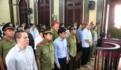 Các bị cáo trong đại án VNCB tại phiên tòa sáng 25.7.