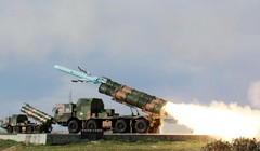 Tên lửa chống hạm YJ-62 của Trung Quốc khai hỏa trong một cuộc tập trận