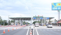Trạm thu phí Cai Lậy (Tiền Giang). Ảnh: Tiền Phong