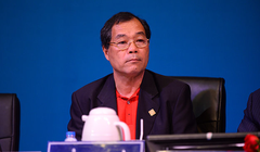 Ông Trầm Bê khi còn ở Sacombank - Ảnh: THUẬN THẮNG