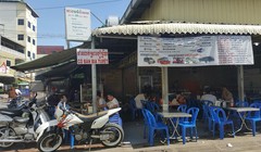 Một tiệm kinh doanh của người gốc Việt Nam tại Phnom Penh