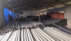 Kho hàng chứa  ống nhựa nghi giả nhãn hiệu Nhựa Tiền Phong. Ảnh: Nhựa Tiền Phong