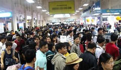 Sân bay Tân Sơn Nhất bị quá tải. Ảnh: Vnexpress.net