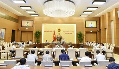 Phiên họp thứ 25 của Ủy ban thường vụ Quốc hội xem xét, quyết định thành lập một số Thị trấn của tỉnh Bình Dương và tỉnh Hà Tĩnh. Ảnh: quochoi.vn