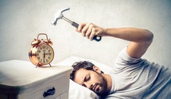 Đặt quá nhiều mốc báo thức sáng cũng sẽ làm ảnh hưởng đến sức khỏe của bạn. Nguồn: Brain Stain