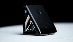 Ảnh: Cuối cùng chiếc điện thoại gập Motorola Razr cũng được ra mắt sau bao ngày chờ đợi (Ảnh: Andorid Authority)