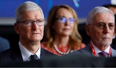 Tim Cook cho biết Apple sẽ sử dụng chip được sản xuất tại nhà máy Arizona của TSMC (Ảnh: CNBC)
