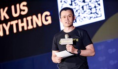 Từ một kỹ sư công nghệ, bén duyên với tiền mã hóa, Chang Peng Zhao đã sớm trở thành tỉ phú với tài sản lên tới 1,9 tỉ USD theo tính toán của Forbes.