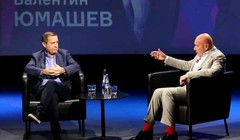 Valentin Yumashev - nguyên Chánh văn phòng của cựu Tổng thống Nga Boris Yeltsin trả lời phỏng vấn nhà báo Nga Vladimir Pozner