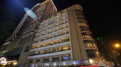 VietTimes -- Trong Q4/2016, thị trường bất động sản tại TP.Hồ Chí Minh ghi nhận có gần 10.200 giao dịch nhà ở được thực hiện, tăng 36% theo quý và 32% theo năm, cao nhất từ năm 2010. 