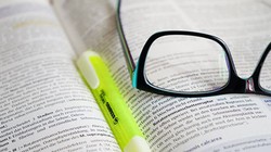 Photron Image Translator có sẵn trên kho ứng dụng của Windows 10, hỗ trợ người dùng đọc, trích xuất, dịch văn bản sang một ngôn ngữ khác