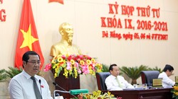 Chủ tịch UBND TP Đà Nẵng Huỳnh Đức Thơ tại phiên chất vấn và trả lời chất vấn trong khuôn khổ Kỳ họp thứ 4, HĐND TP Đà Nẵng khóa IX nhiệm kỳ 2016-2021