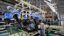 Một góc dây chuyền sản xuất và lắp ráp xe ô tô tại nhà máy của Thaco ở Quảng Nam