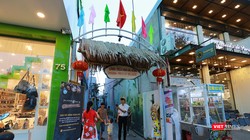  Sau 3 tháng hoàn thiện, chiều 28/4, Ban tổ chức Dự án “Làng bích họa” tại hẻm số 75 Nguyễn Văn Linh (quận Hải Châu, TP Đà Nẵng) đã chính thức khánh thành.