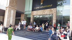 Vào khoảng 12h30 trưa 29/4, một vụ hỏa hoạn đã xảy ra tại chung cư cao cấp Fhome (số 16 Lý Thường Kiệt, Đà Nẵng) khiến hàng trăm người sống trong chung cư này hốt hoảng chạy ra ngoài.