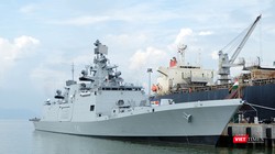 Tàu Hải quân Ấn Độ trong một chuyến thăm Đà Nẵng vào năm 2015