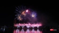 Màn pháo hoa hoành tráng của đội Mỹ